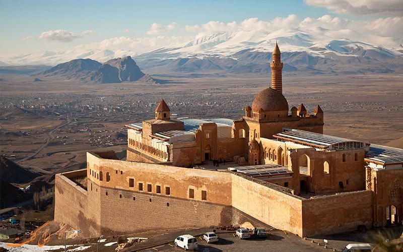 تاثیرات معماری ایرانی در کاخ اسحاق پاشا ترکیه