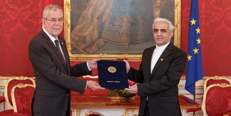 تقدیم استوارنامه سفیر جدید ایران به رئیس جمهور اتریش
