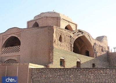 مسجد تاریخی خسرو اردستان بازسازی می گردد